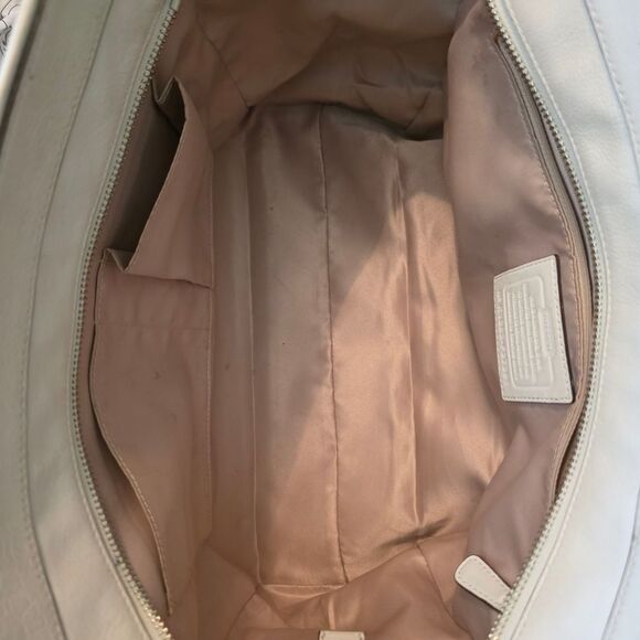 Coach Taylor Eyelet Carry-all - Picture 11 of 16